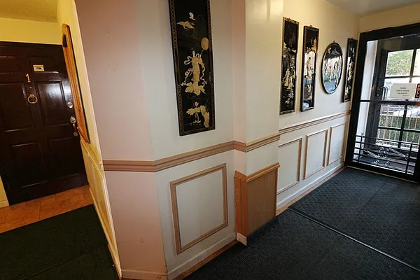 Sold by Dom Realty | media 20