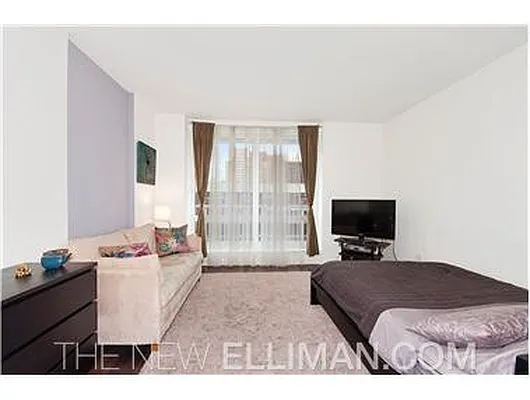 Rented by Douglas Elliman | media 20