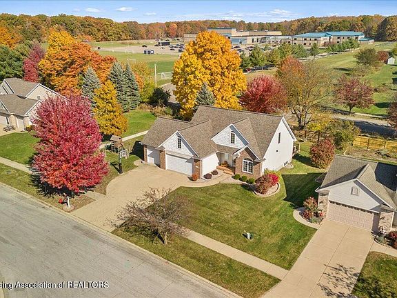 2nd image of 13725 Cottonwood Dr