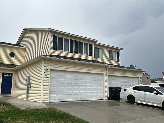 3rd image of 2701 Cloud Ct