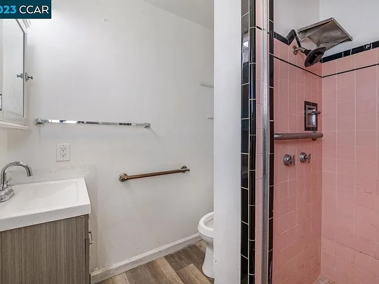 1502 Oakwood Dr — Photo 22