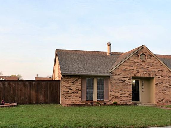3rd image of 2844 Edinburg Ln