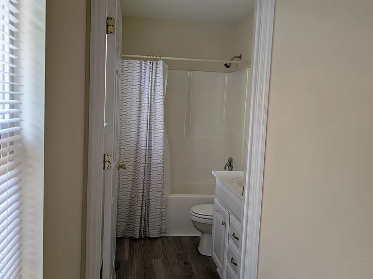 Master bedroom full bathroom