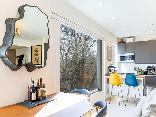 235 N Henry St #3B, Brooklyn, NY 11222