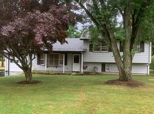 61 Pond Hill Rd, Wallingford, CT 06492