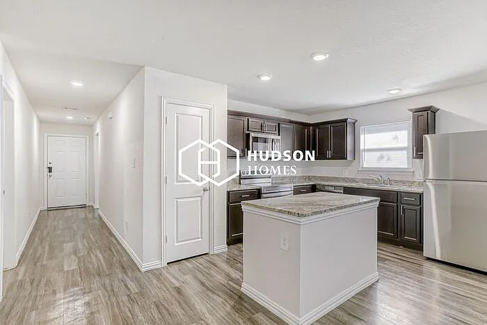 3812 Lynnfield St — Photo 4