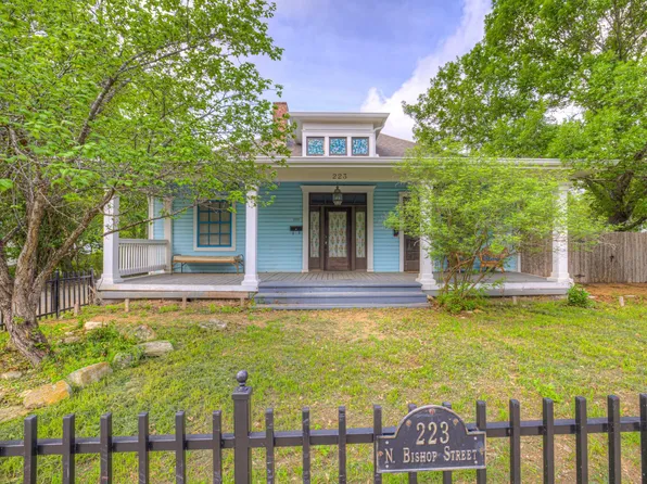 223 N Bishop St, San Marcos, TX 78666