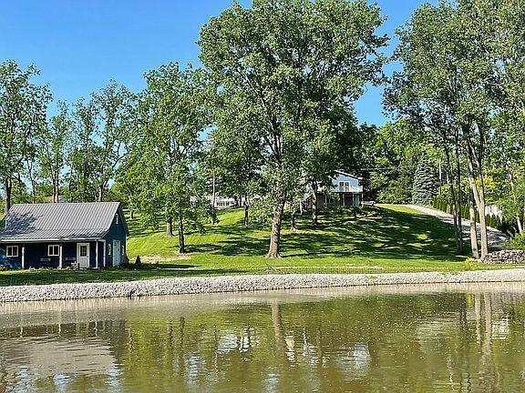 4th image of 680 Timothy Dr