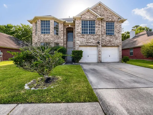18715 Woodglen Shadows Dr, Humble, TX 77346