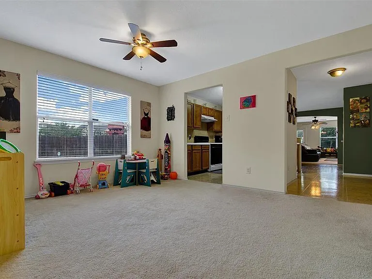 615 Salma Ct — Photo 10