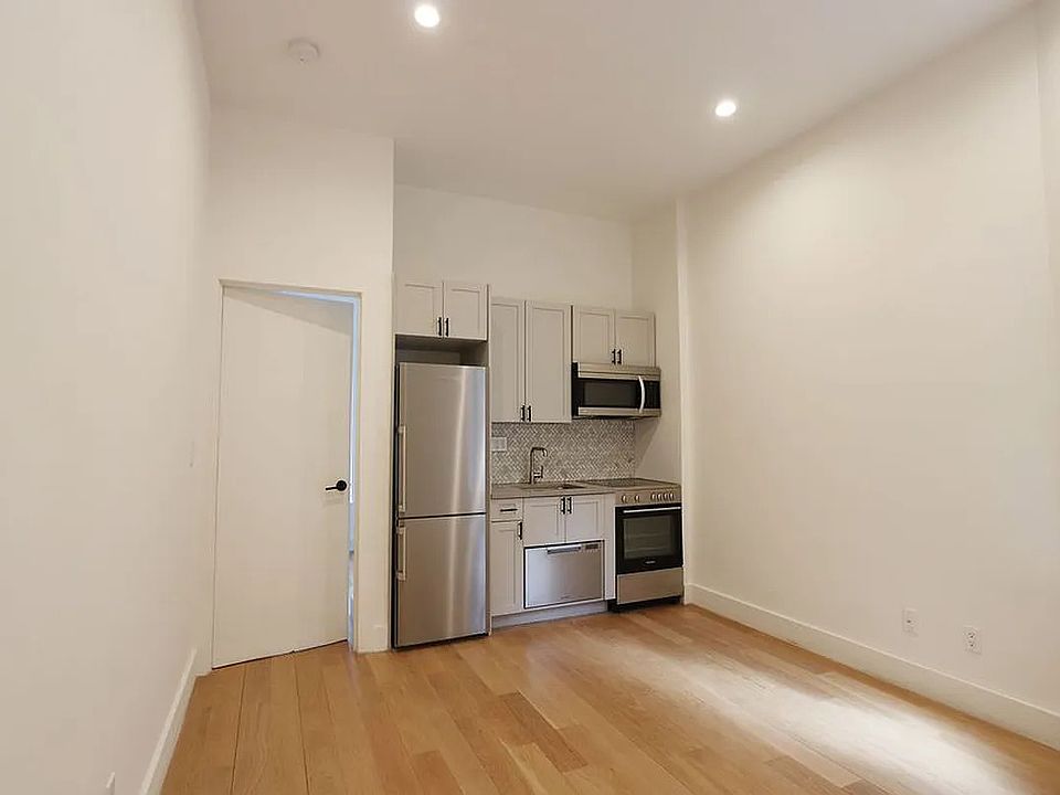 1st image of 244 E 46th St APT 4A