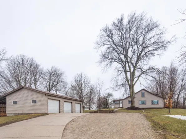 181 N Bellamy Rd, Ionia, MI 48846