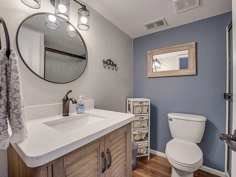 1302 Chamois Dr — Photo 17