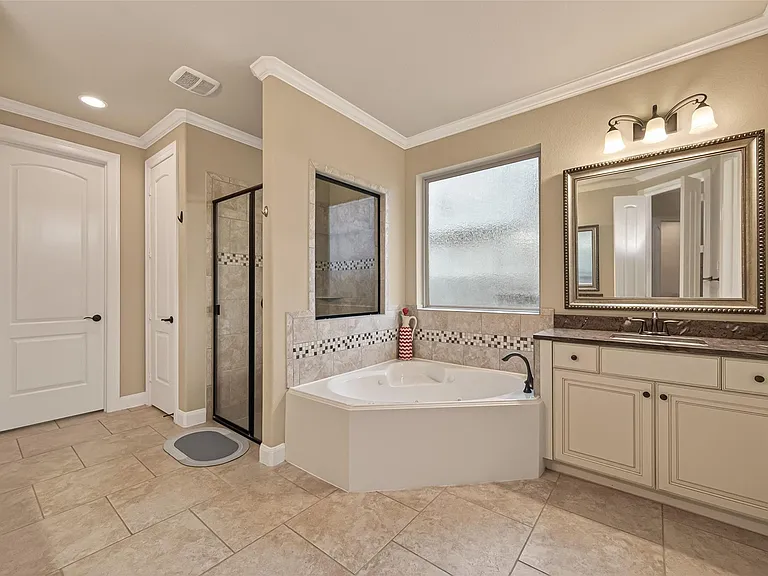 3835 Dortmund Dr — Photo 20