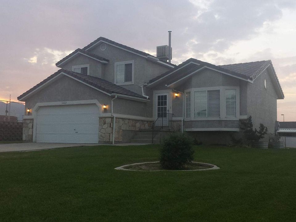 Front lawn in the Summer/Fall