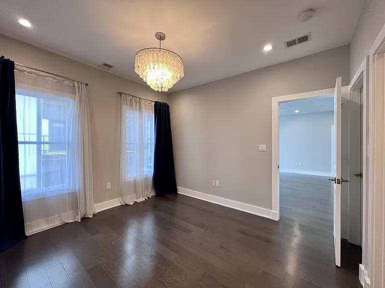 340 Adams St NE #302 — Photo 30