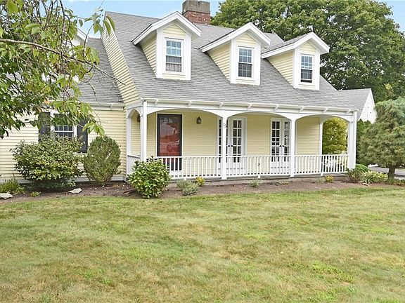 3rd image of 15 Ambrose Dr