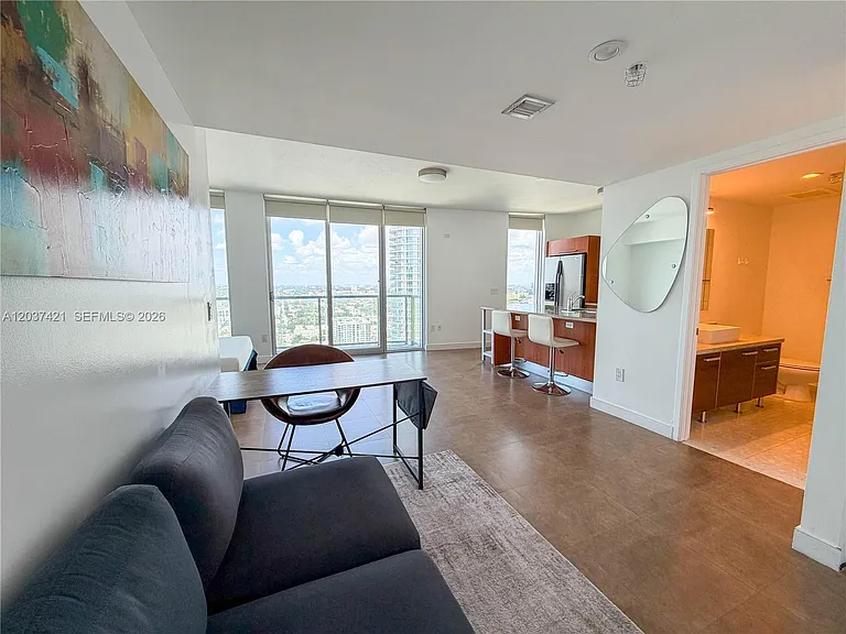 185 SW 7th St #2900 — Photo 8