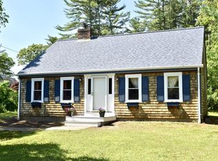 28 Parkway Ln, Marion, MA 02738