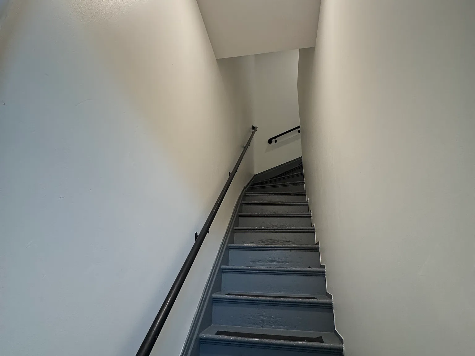 2 bed, 1000 sqft, $2,595 — Photo 2