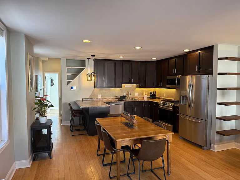 4060 Juniata St — Photo 2