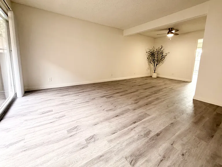 Wildwood Apartments — Photo 7