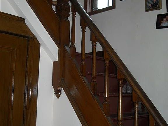 5th image of 602 1st Ave N