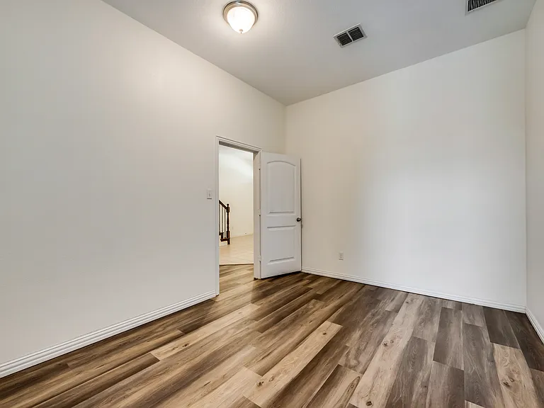 1930 Loma Alta Dr — Photo 17