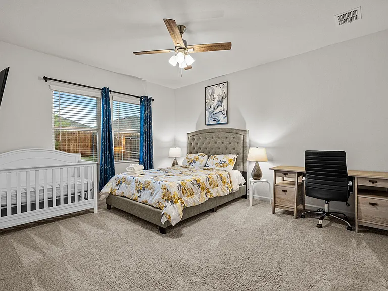766 Camden Dr — Photo 29