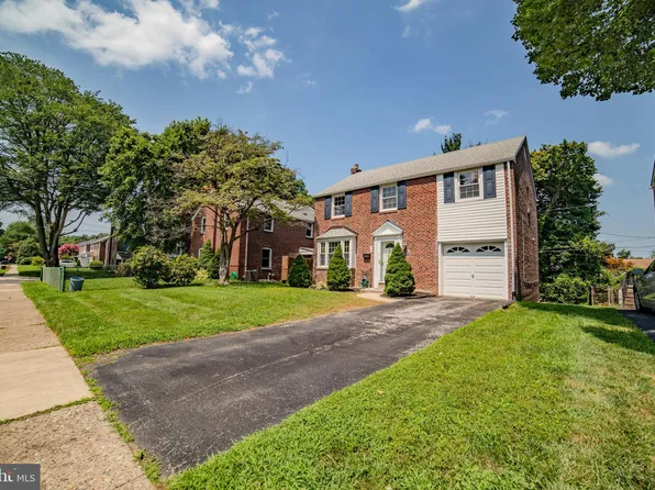 1613 Lynnewood Dr, Havertown, PA 19083