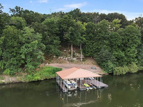 4th image of 200 Parrish Ridge Ln
