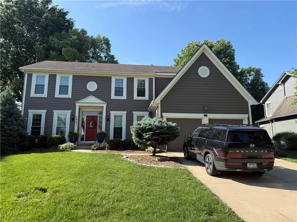 5007 W 157th Pl, Overland Park, KS 66224