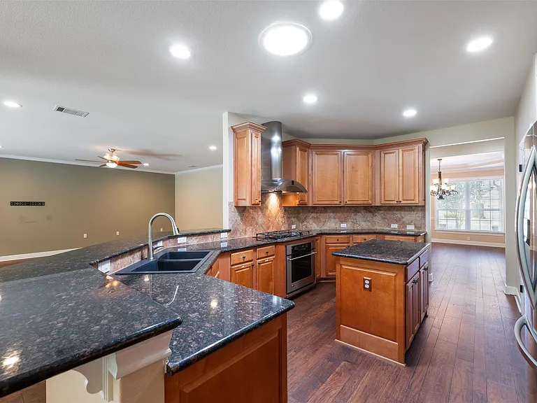 202 River Rock Dr — Photo 13