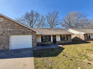 1131 W 4th St #2, Tahlequah, OK 74464