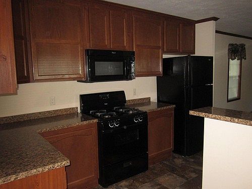 2nd image of 572 Curvebrook St SE