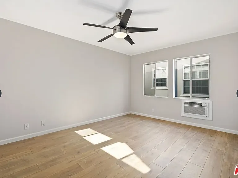 121 S Crescent Dr #C — Photo 5