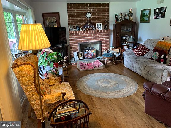 5th image of 205 Hostetter Ave