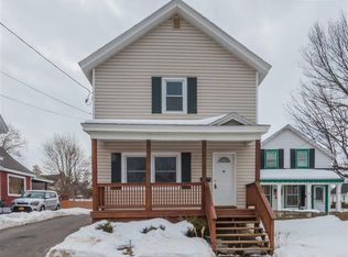 10 Prospect St, Johnstown, NY 12095