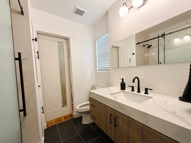 2732 W Jefferson Blvd #2732 — Photo 6