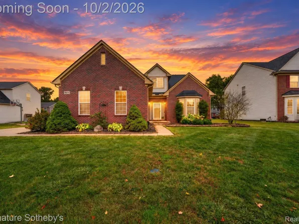 3271 Wren Ln, Rochester Hills, MI 48309