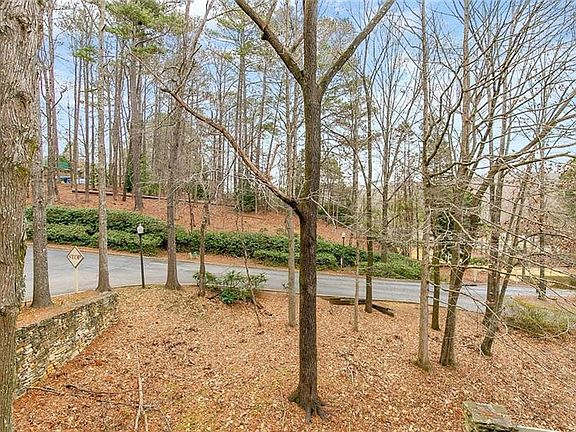 3rd image of 104 Riverview Dr SE