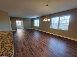 2-221 Itasca Pl, Itasca, IL 60143