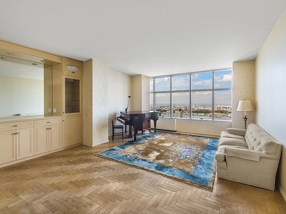 1st image of 160 W 66th St APT 53F