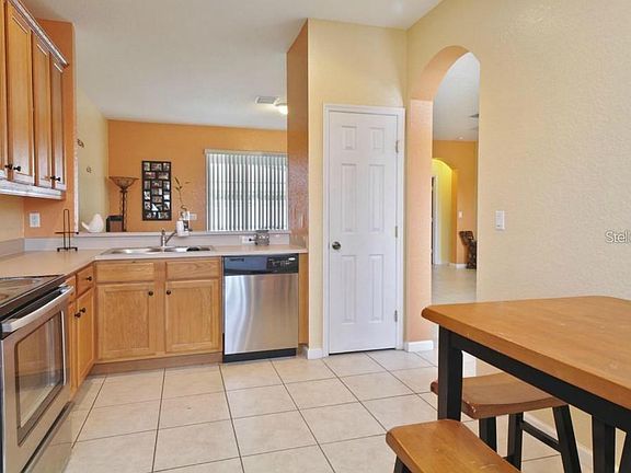 3rd image of 2931 White Cedar Cir