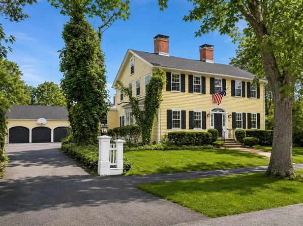 49 Salem St, Andover, MA 01810