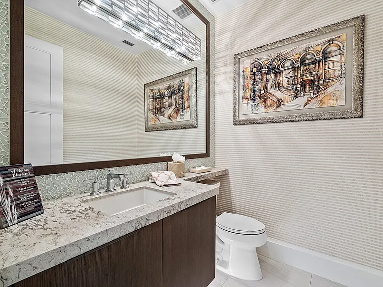 436 NE Wavecrest Way — Photo 20