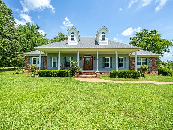 2nd image of 809 Twelve Oaks Dr