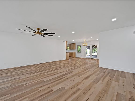 4th image of 5617 Wharton Dr