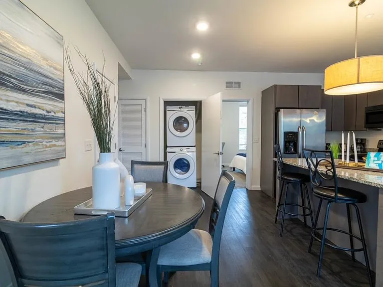 The King Apartments — Photo 15