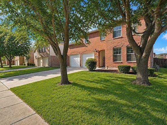3rd image of 3201 Hoover Dr